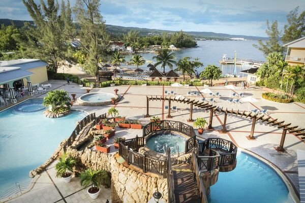 Paradise Cove Wellness Resort